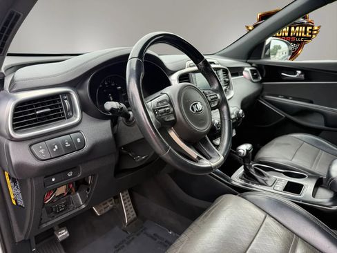 Used 2016 Kia Sorento SX AWD/4WD image 17