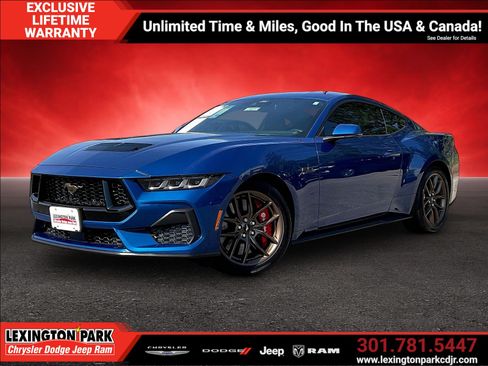 Used 2024 Ford Mustang GT Premium RWD image 3