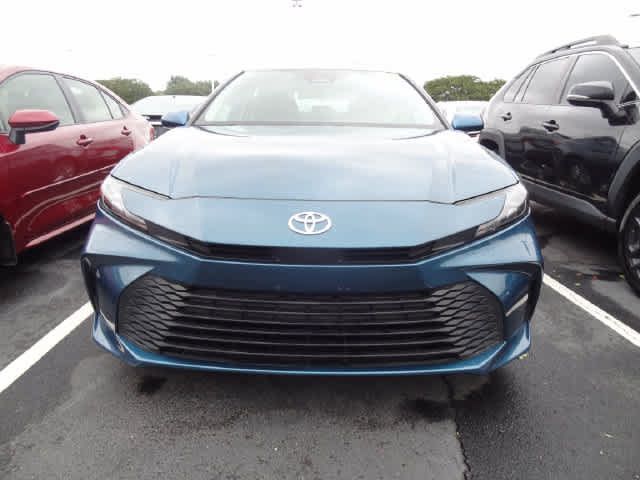 Used 2025 Toyota Camry LE FWD image 2
