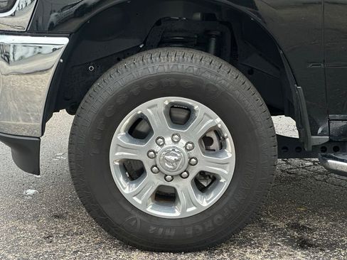 Used 2025 RAM 2500 Big Horn AWD/4WD image 27