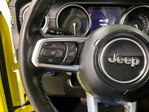 Used 2022 Jeep Wrangler Unlimited Sahara w/ Cold Weather Group AWD/4WD image 22
