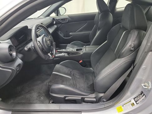 Used 2022 Toyota GR86 Premium image 12