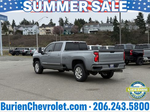Used 2024 Chevrolet Silverado 3500 High Country w/ High Country Premium Package AWD/4WD image 47
