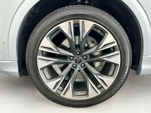 Used 2025 Audi Q8 Premium Plus w/ Premium Plus Package image 29