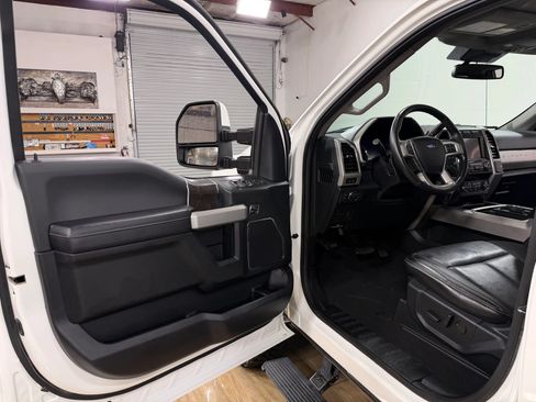 Used 2021 Ford F250 Lariat w/ Tremor Off-Road Package AWD/4WD image 13