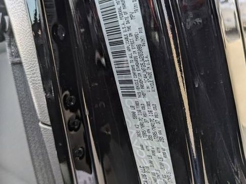 Used 2018 Jeep Wrangler Unlimited Rubicon image 39