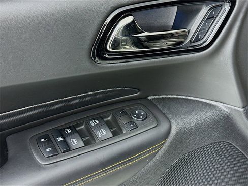 Used 2022 Dodge Durango R/T w/ Quick Order Package 22F image 19