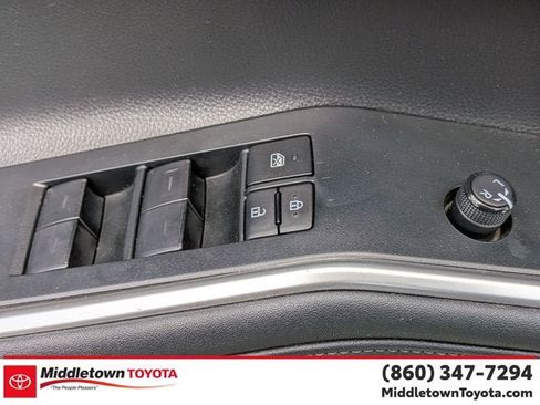 Used 2023 Toyota Highlander XSE AWD/4WD image 7