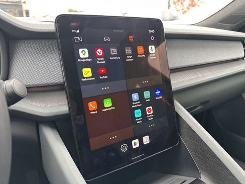 Used 2023 Polestar Polestar 2 w/ Pilot Pack image 22