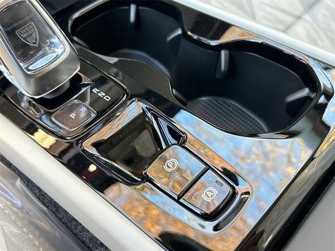 New 2026 Volvo XC40 B5 Ultra w/ Climate Package image 21