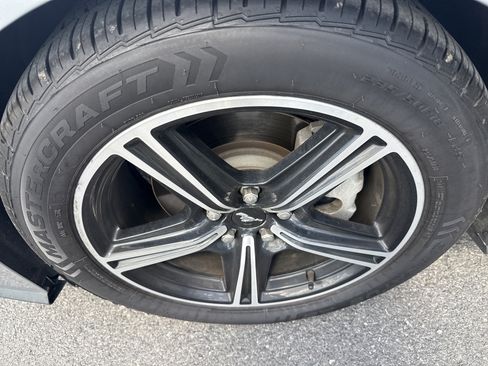 Used 2025 Ford Mustang Premium RWD image 10