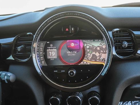 Used 2022 MINI Cooper SE image 15