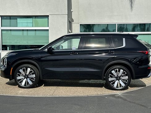 New 2026 Mitsubishi Outlander SEL image 7