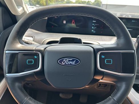 Used 2025 Ford Expedition Active AWD/4WD image 40
