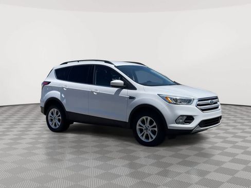 Used 2018 Ford Escape SEL AWD/4WD image 2