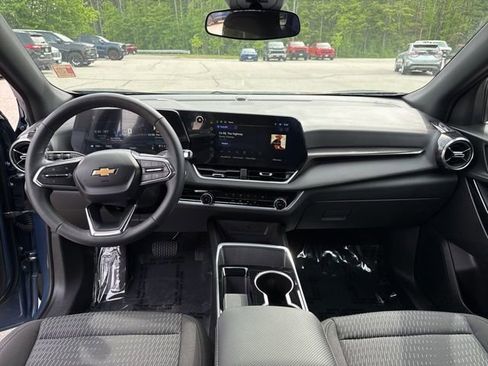 Used 2025 Chevrolet Equinox LT AWD/4WD image 21