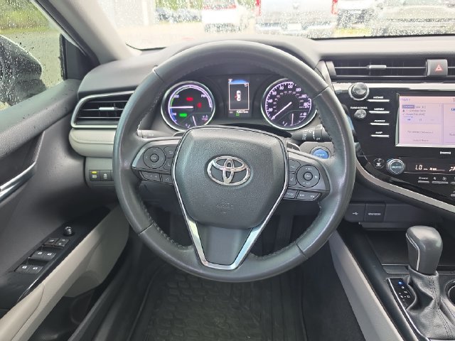Used 2020 Toyota Camry SE FWD image 10