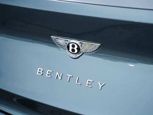 Used 2021 Bentley Bentayga Speed AWD/4WD image 22