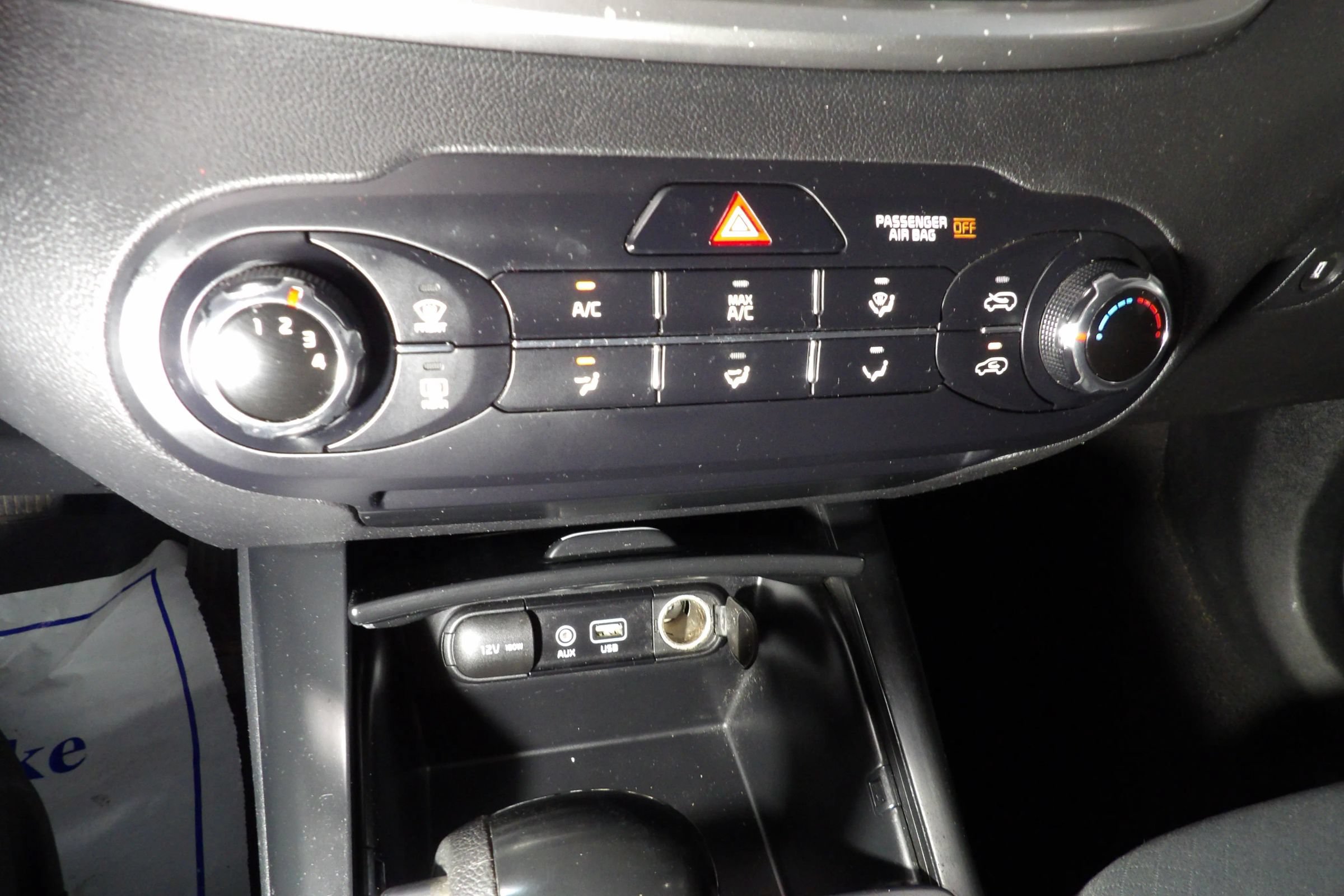 Used 2017 Kia Sorento L FWD image 13