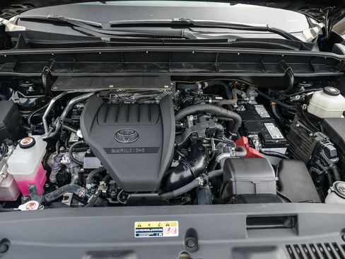 Used 2023 Toyota Highlander XSE image 28