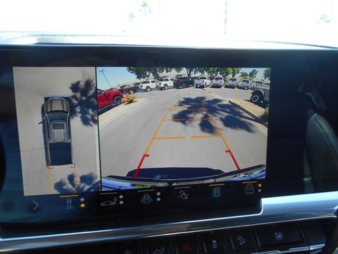 Used 2022 GMC Sierra 1500 SLT w/ SLT Premium Plus Package image 9