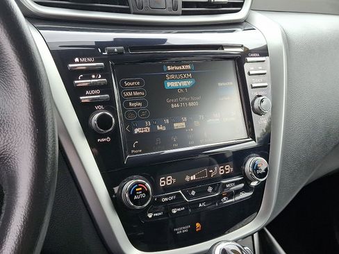 Used 2023 Nissan Murano SV image 23