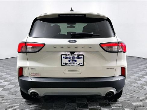 Used 2022 Ford Escape SE w/ Cold Weather Package AWD/4WD image 4