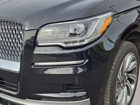 Used 2024 Lincoln Navigator Reserve AWD/4WD image 10