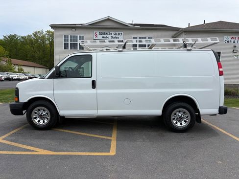 Used 2014 GMC Savana 1500 AWD image 1
