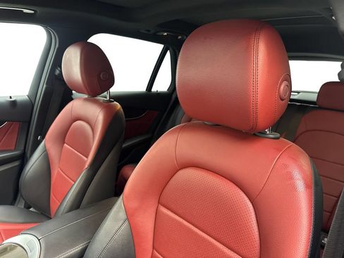 Used 2022 Mercedes-Benz GLC 300 w/ AMG Line image 26