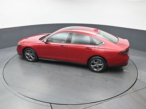 Certified 2023 Honda Accord EX image 39