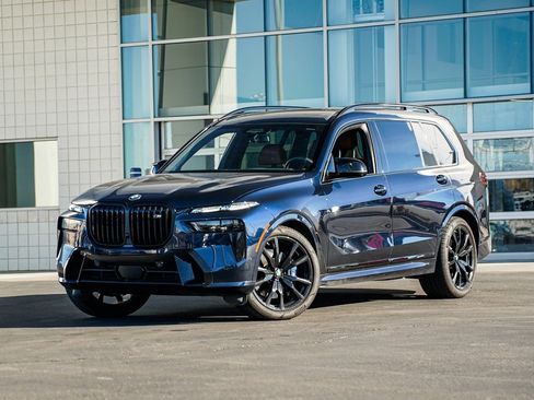 New 2025 BMW X7 M60i image 1