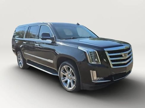 Used 2016 Cadillac Escalade ESV Luxury AWD/4WD image 3