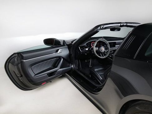 Certified 2024 Porsche 911 Targa 4 GTS AWD/4WD image 26