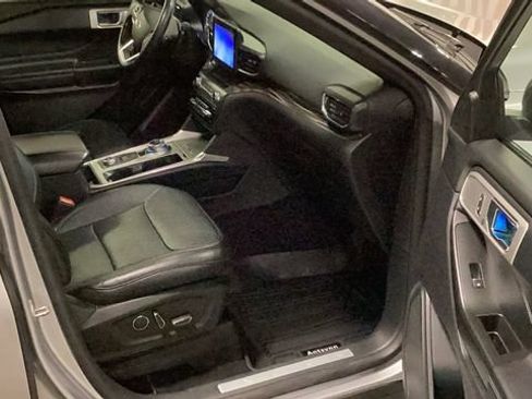 Used 2020 Ford Explorer Limited AWD/4WD image 20