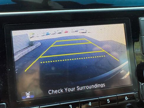 Used 2017 Honda CR-V LX image 22