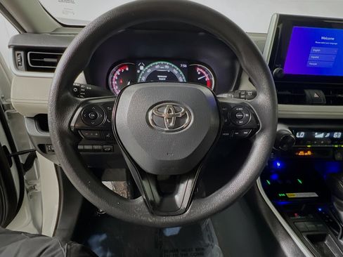 Used 2024 Toyota RAV4 XLE w/ Convenience Package image 18