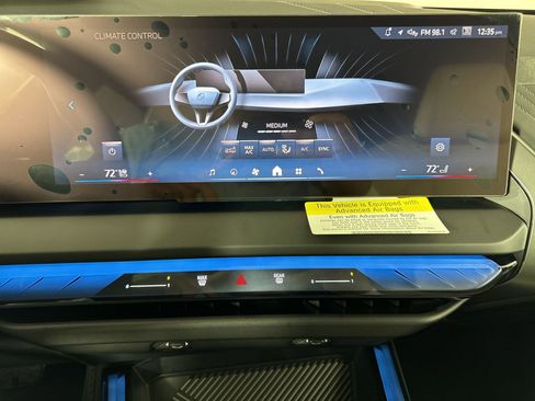 Used 2025 BMW X3 xDrive30i w/ M Sport Package image 26