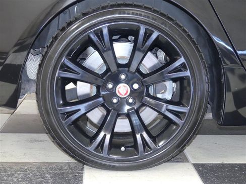 Used 2017 Jaguar XJ L Supercharged image 42