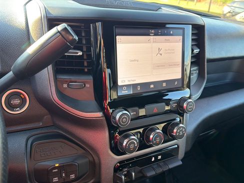 Used 2026 RAM 2500 Tradesman w/ Chrome Appearance Group AWD/4WD image 15