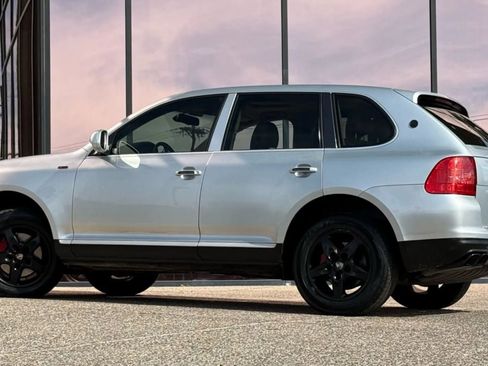 Used 2003 Porsche Cayenne S image 6