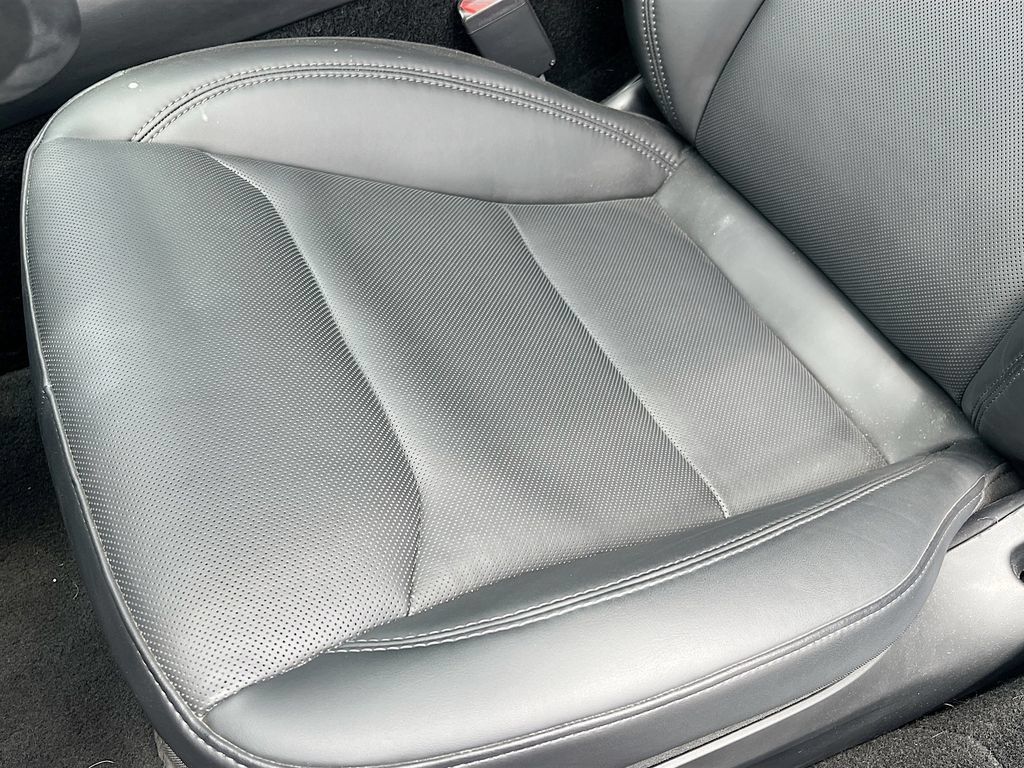 Used 2025 Tesla Model 3 Long Range AWD/4WD image 18