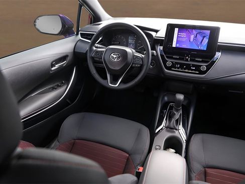 Used 2024 Toyota Corolla SE image 19