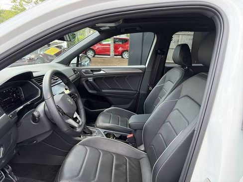 Used 2024 Volkswagen Tiguan SEL R-Line AWD/4WD image 11