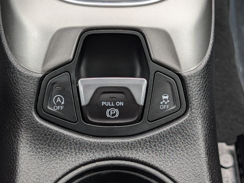 Used 2021 Jeep Compass Latitude w/ Driver Assistance Group AWD/4WD image 27