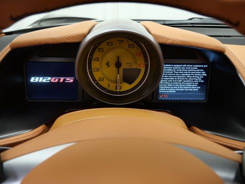 Certified 2022 Ferrari 812 GTS RWD image 31