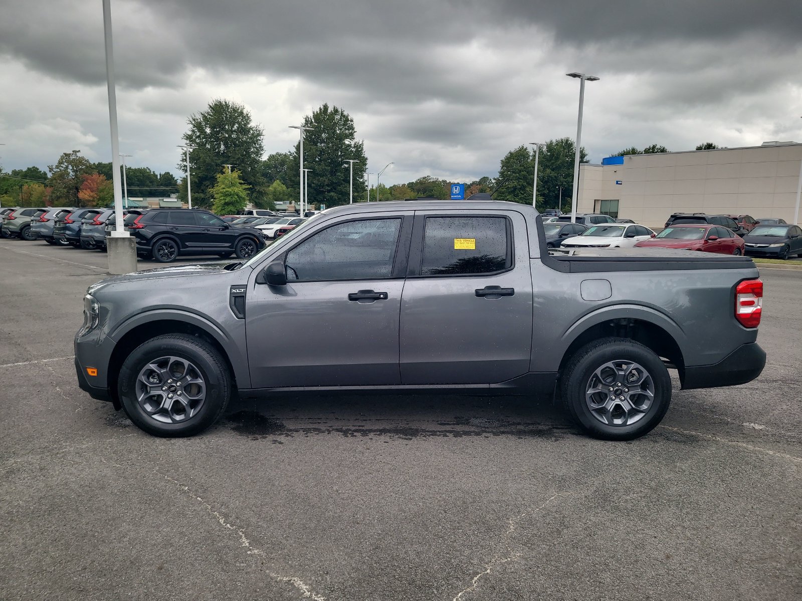 Used 2025 Ford Maverick XLT FWD image 6
