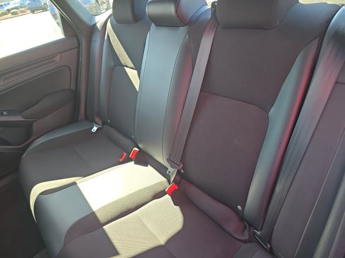 Used 2023 Honda Civic Sport image 15