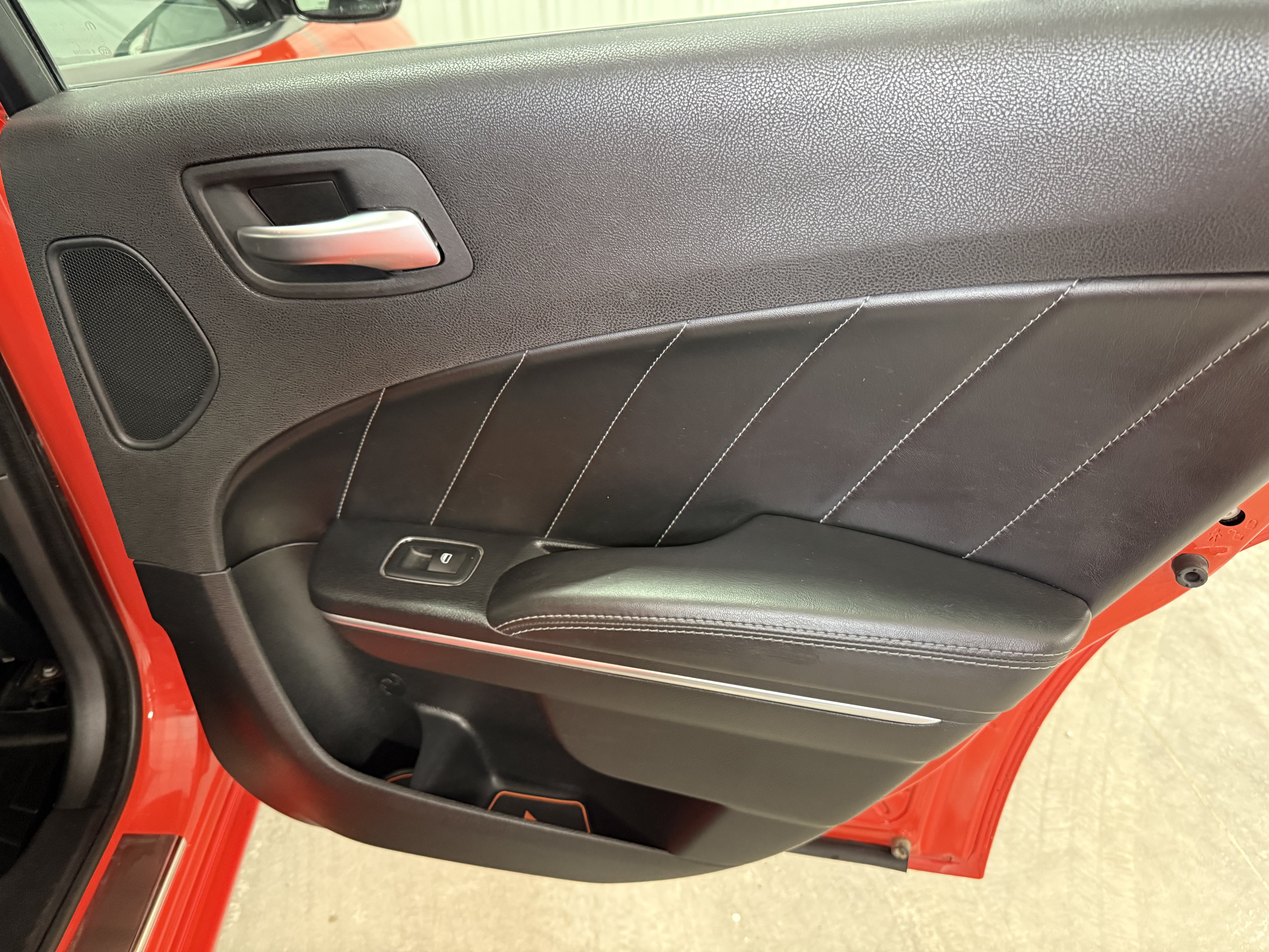 Used 2017 Dodge Charger SXT w/ AWD Plus Group image 8