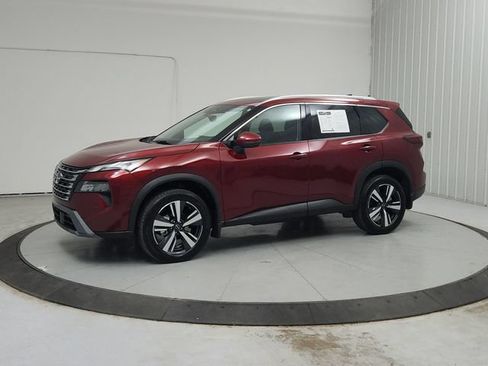 Used 2024 Nissan Rogue SL w/ SL Premium Package FWD image 4